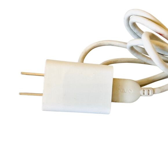 onn. 3' Tri-Tip to USB Cable, Lightning/Type C/Micro USB Cable + Power Adapter - Picture 8 of 8